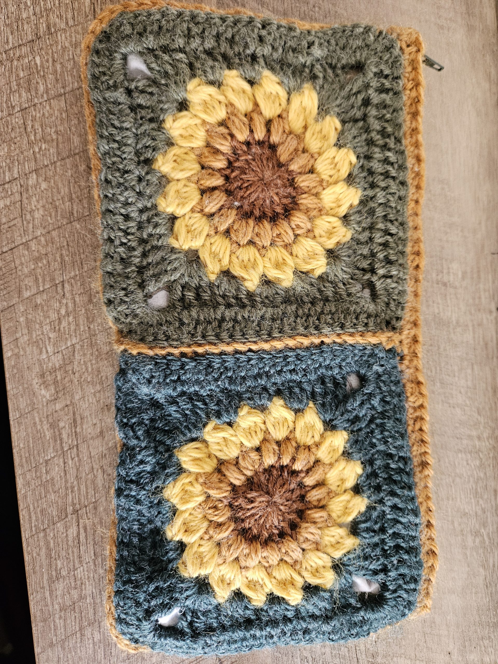 Crocheted Sunflower Clutch - Image 4
