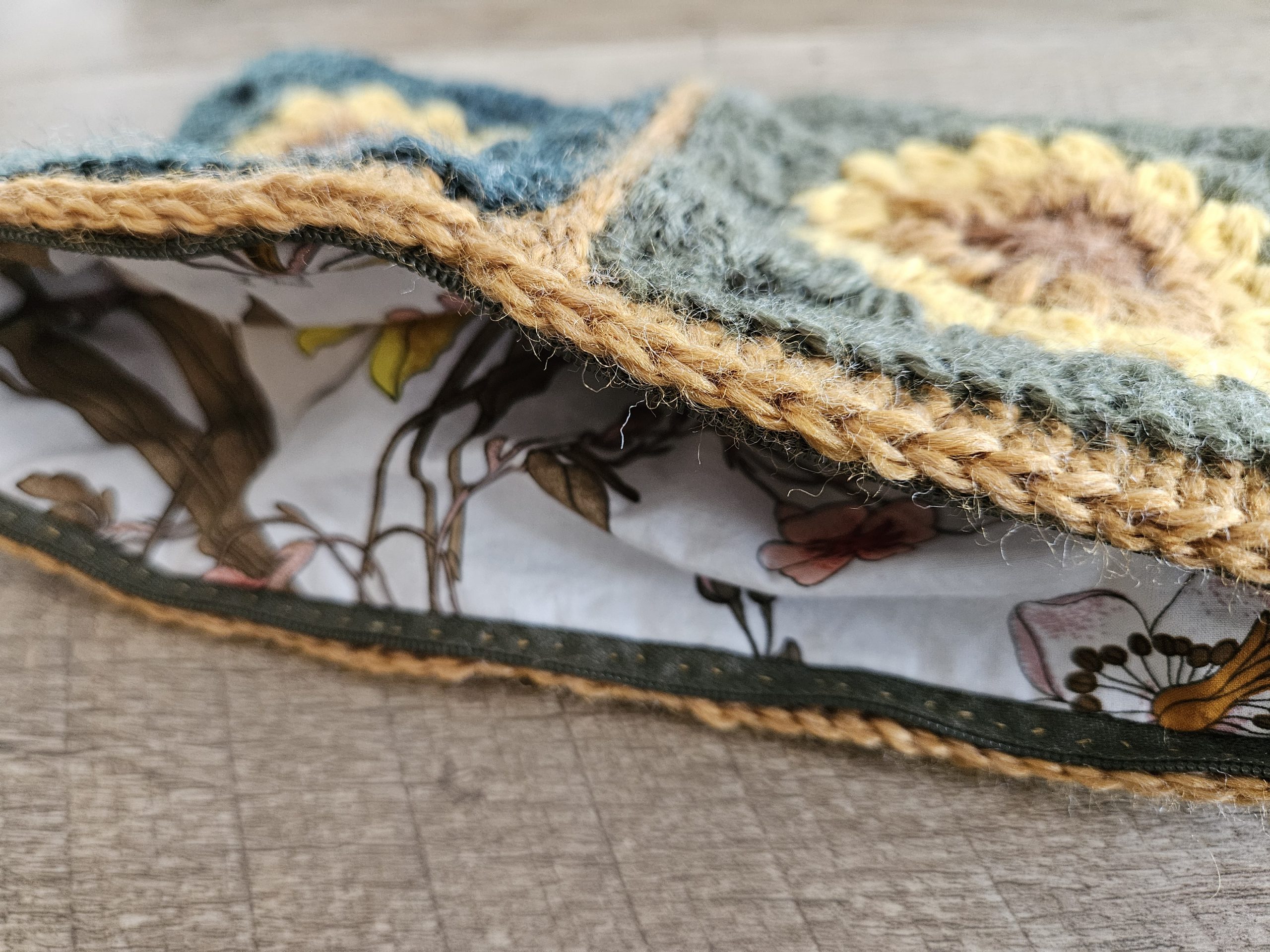 Crocheted Sunflower Clutch