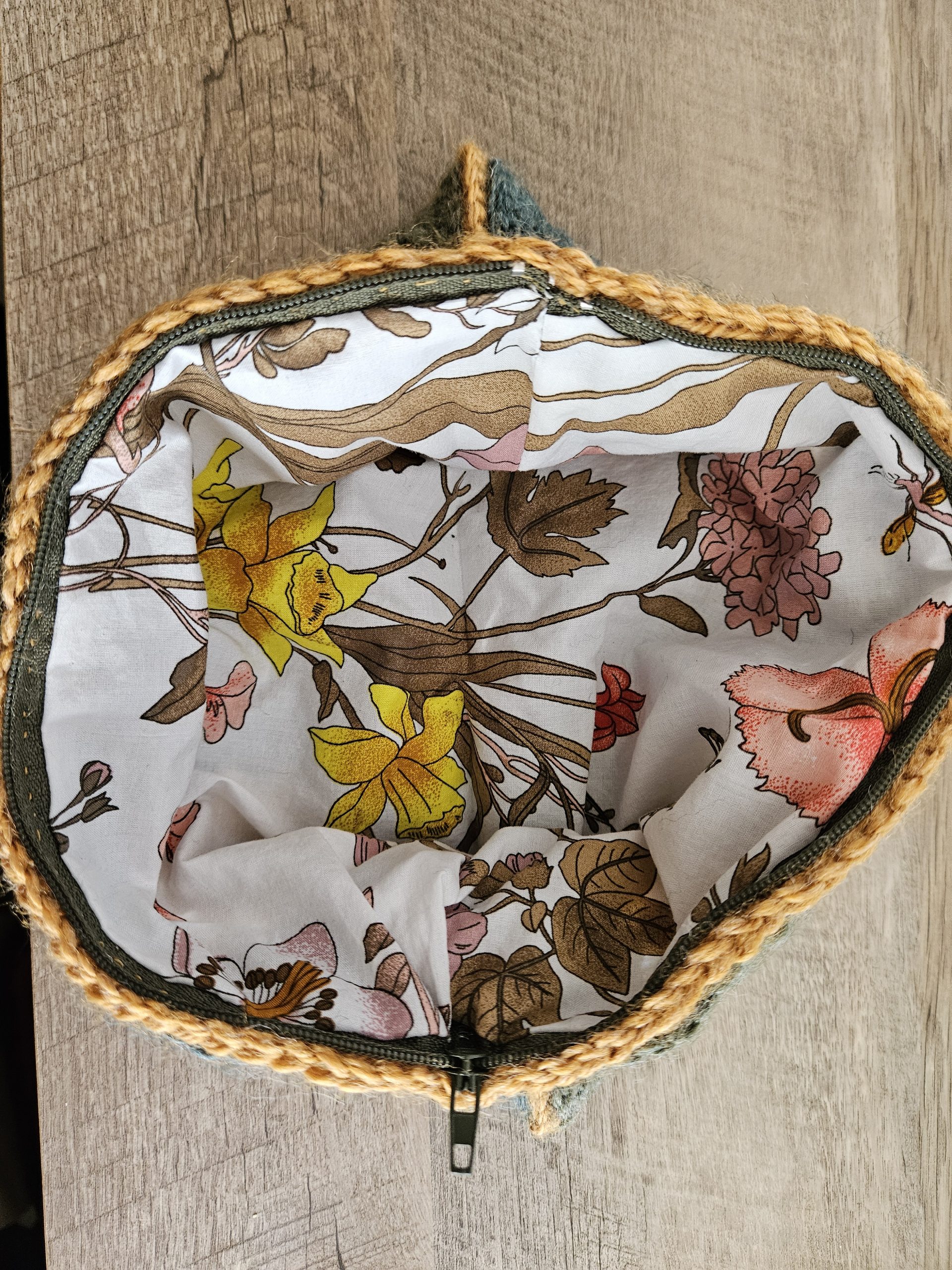 Crocheted Sunflower Clutch - Image 5