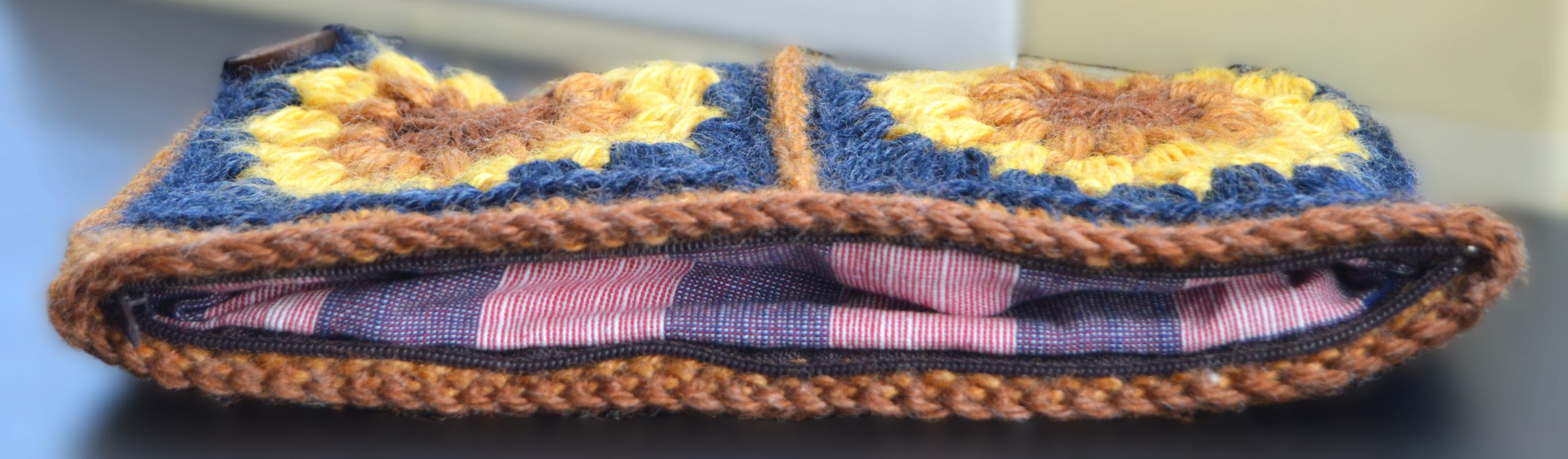 Navy Crocheted Sunflower Wallet - Image 4