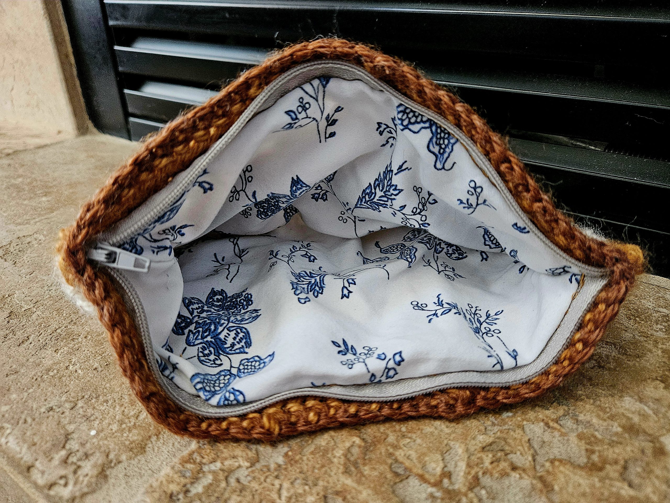 Cream Crocheted Sunflower Wallet - Image 3