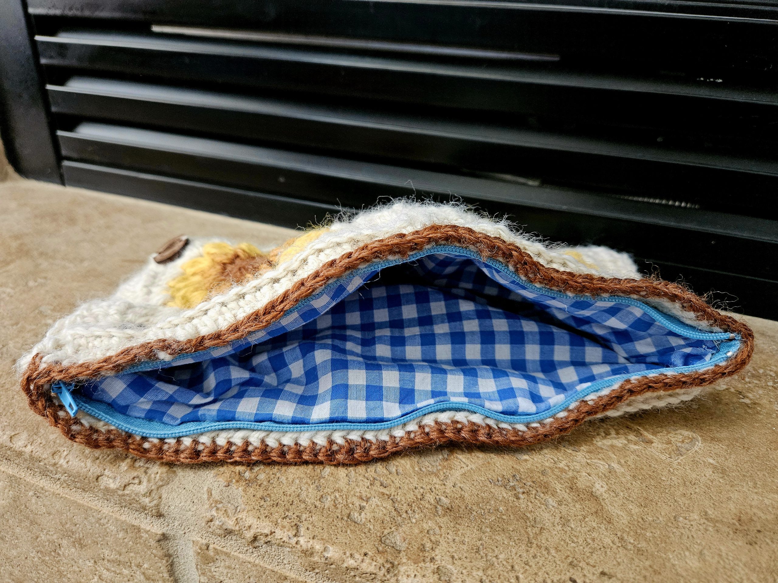 Cream Crocheted Sunflower Clutch - Image 3