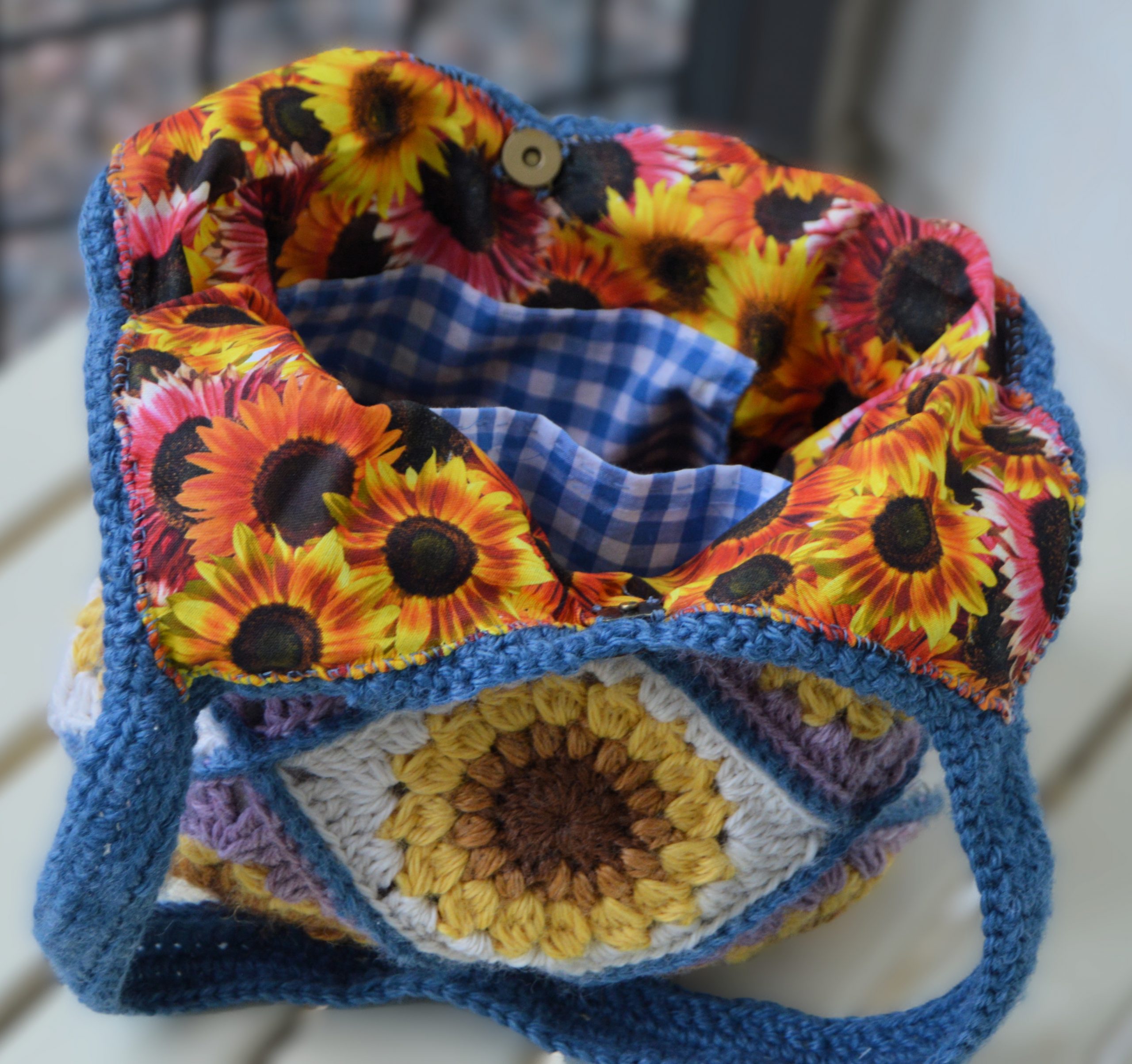 Crocheted Trans Sunflower Bag - Image 4